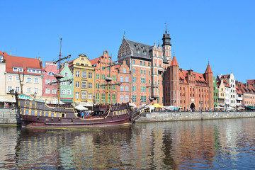 Naklejka na ściany i meble Beautiful quay in Gdansk