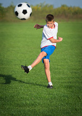 Obraz premium Kids' soccer