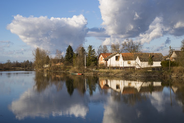 Fototapeta na wymiar beautiful lake and village in turopolje