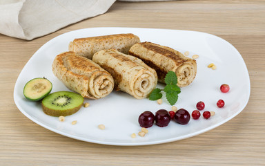 Pancakes with berries