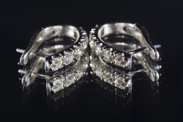 Earring with diamond
