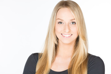 Portrait einer jungen Frau als Freisteller