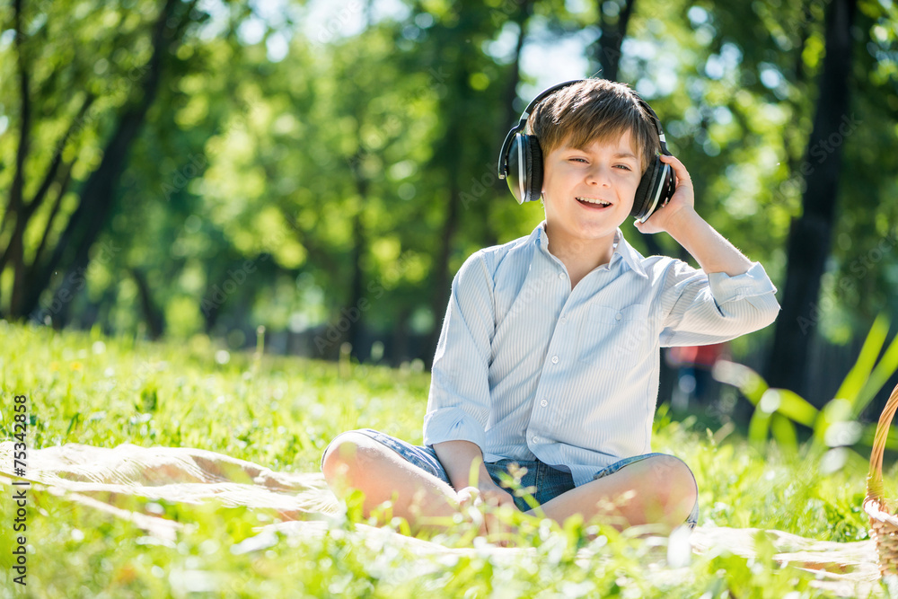 Canvas Prints Boy enjoying music