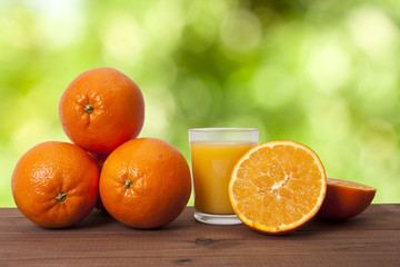oranges and orange juice freshly squeezed