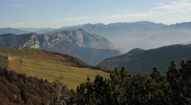 i colori caldi e freddi della montagna
