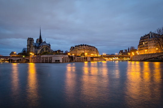 Paris, Seine and Notre Dame (blue hour)