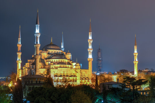 Blue Mosque in Istanbul at night