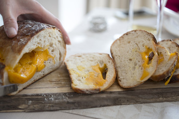 カンパーニュ　チーズ入り