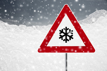 Verkehrsschild Schnee