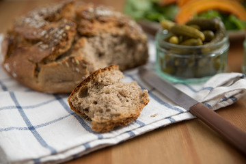 Frisches Vollkornbrot