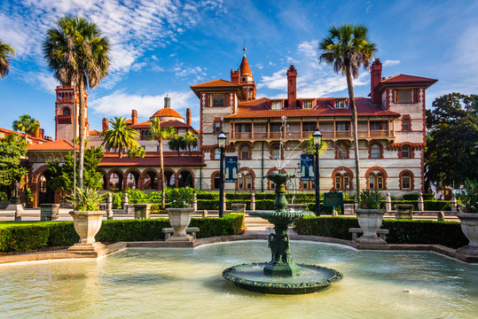 Fountains And Ponce De Leon Hall In St. Augustine, Florida.