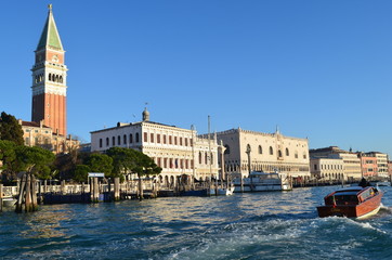 Fototapeta na wymiar San Marco Kirche Venedig