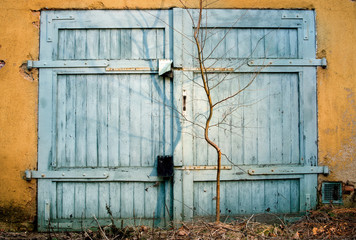 Garage gate