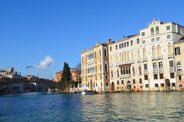 paläste am canal grande venedig