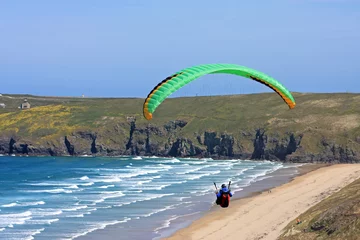 Tuinposter paraglider at Perranporth © Jenny Thompson