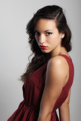 Fototapeta premium Ritratto di ragazza in studio