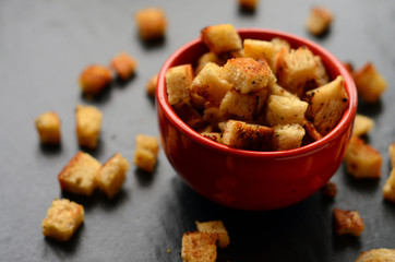 Baked croutons