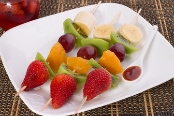 brocheta de fruta 