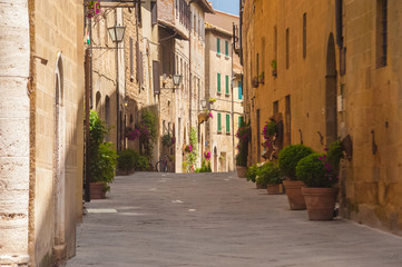 Fototapeta na wymiar Old beautiful city in the sun of Tuscany, Pienza, Italy