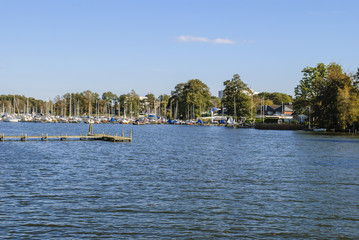 Fototapeta na wymiar Lake (marina)