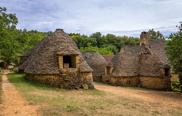 Fototapeta na wymiar Cabanes du Breuil, Saint-André-d'Allas