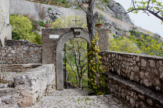 Monte Stella - Pazano - Calabria - Santuario della roccia