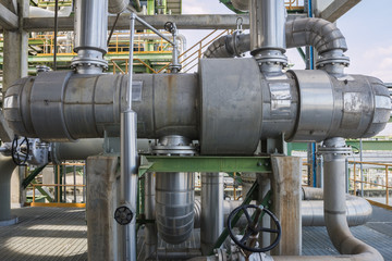 Process area of refinert industrial factory in day time