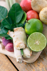 Tom yum goong soupe  ingredients