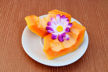 Papaya slice