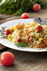 couscous with shrimp, tomatoes and peppers
