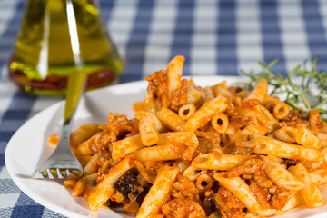 Macaroni with tomato