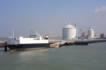 Fototapeta premium Calais Harbour