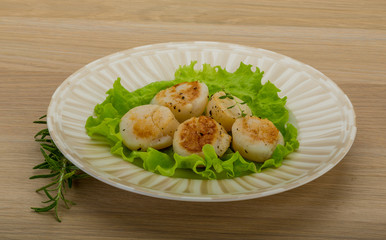 Grilled scallops