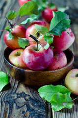Fresh red apples in a bowl