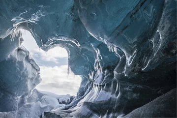 Cercles muraux Glaciers Grotte glaciaire