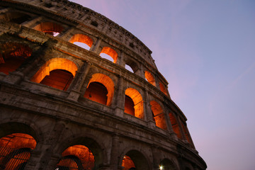 Alba a Roma, Il Colosseo