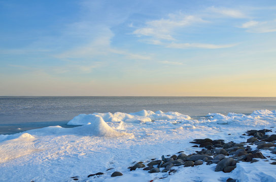 Залив Петра Великого Японского моря зимой