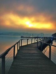Fototapeta na wymiar tramonto sul lago d'Iseo