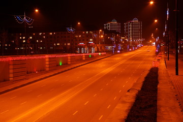 Проспект Кадырова в Грозном ночью вид на площадь Минутка