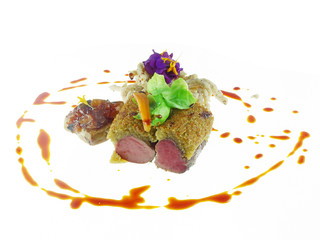 wildschwein mit kräuterkruste u. haselnussspätzle