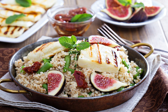Spiced cous-cous with green beans and cheese