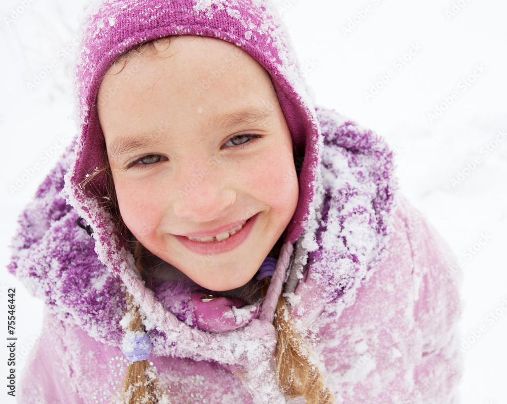 Wall mural Child in winter