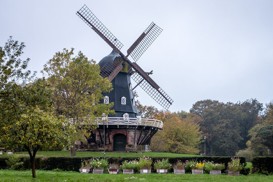 Slottsmollan windmill