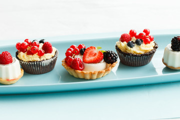 berries tart