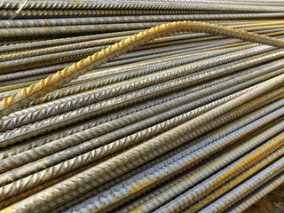 Bundle of rusty bars for reinforcement of concrete