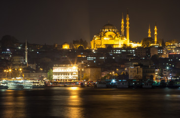 Fototapeta premium Suleymaniye Mosque night view