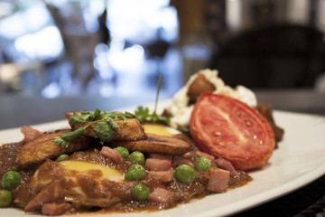 Huevos Motulenos - breakfast food