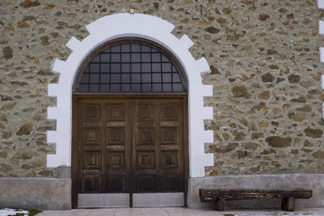 Fototapeta na wymiar chapel doors, medvednica