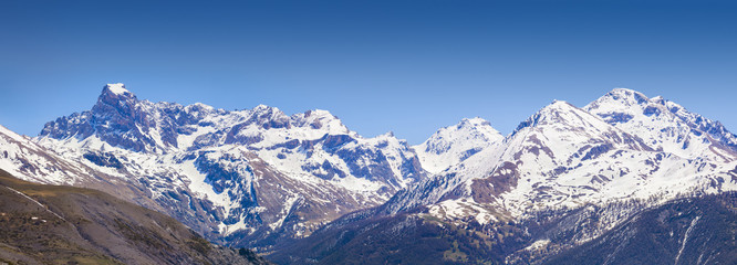 Panorama of the Coluoir Bujon mountain range