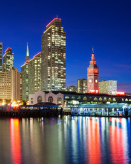 Fototapeta premium Embarcadero Towers and Ferry Building